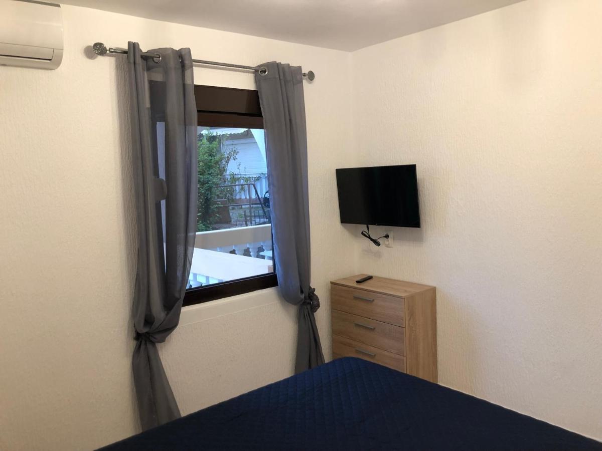Apartmani Lime Petrovac エクステリア 写真