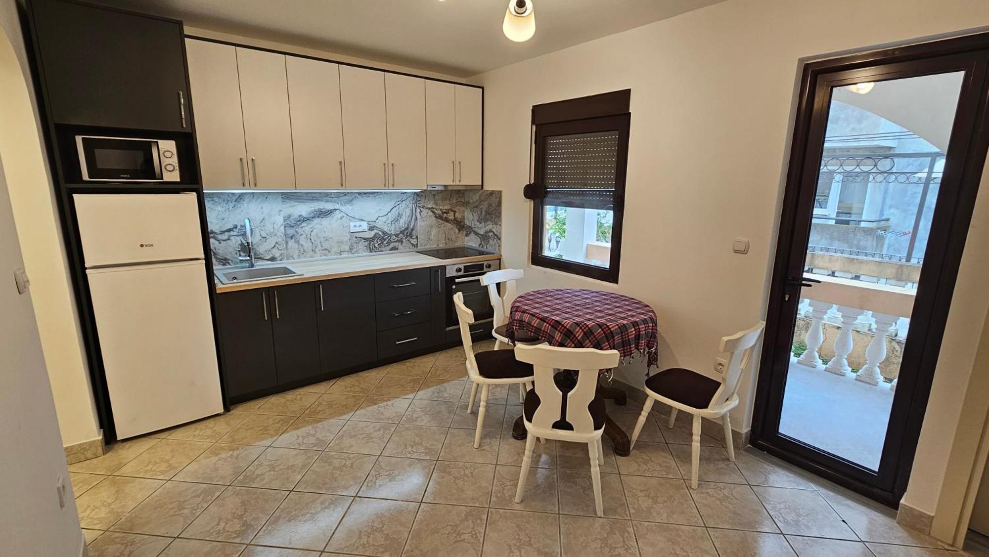 Apartmani Lime Petrovac エクステリア 写真