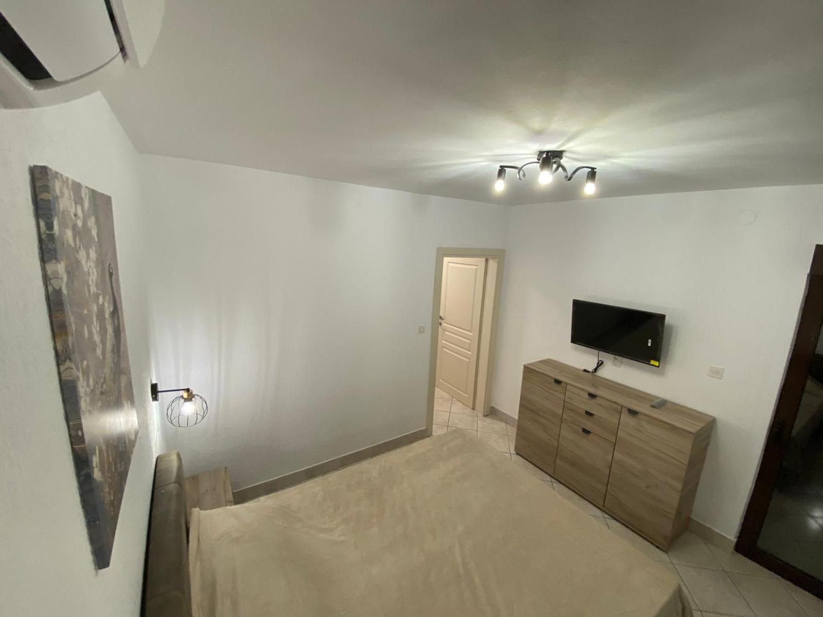Apartmani Lime Petrovac エクステリア 写真