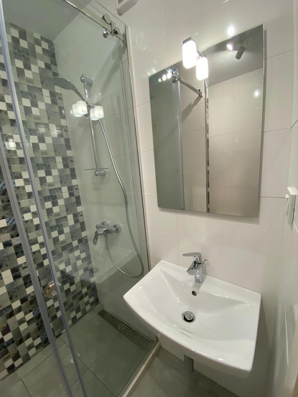 Apartmani Lime Petrovac エクステリア 写真