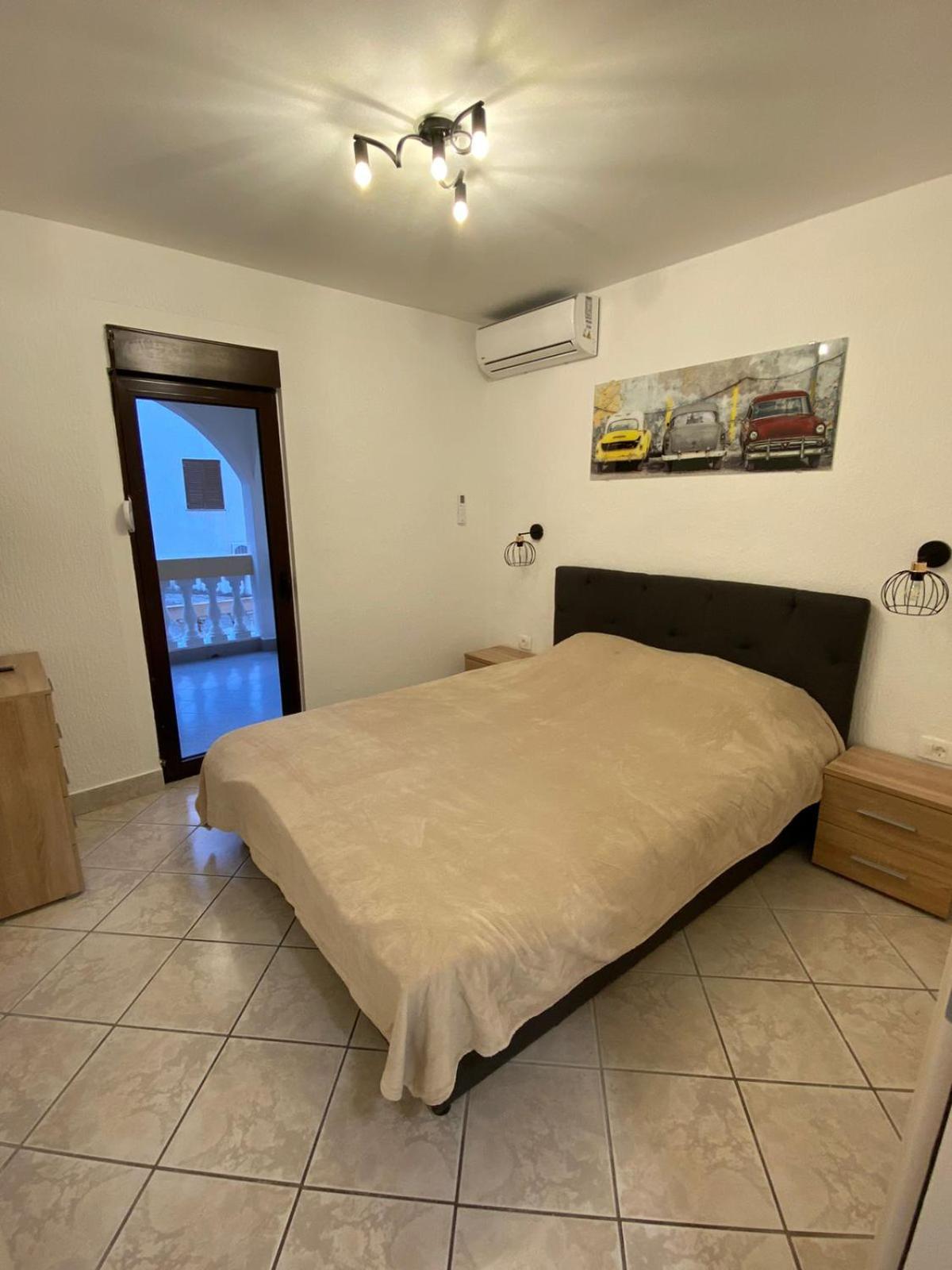 Apartmani Lime Petrovac エクステリア 写真