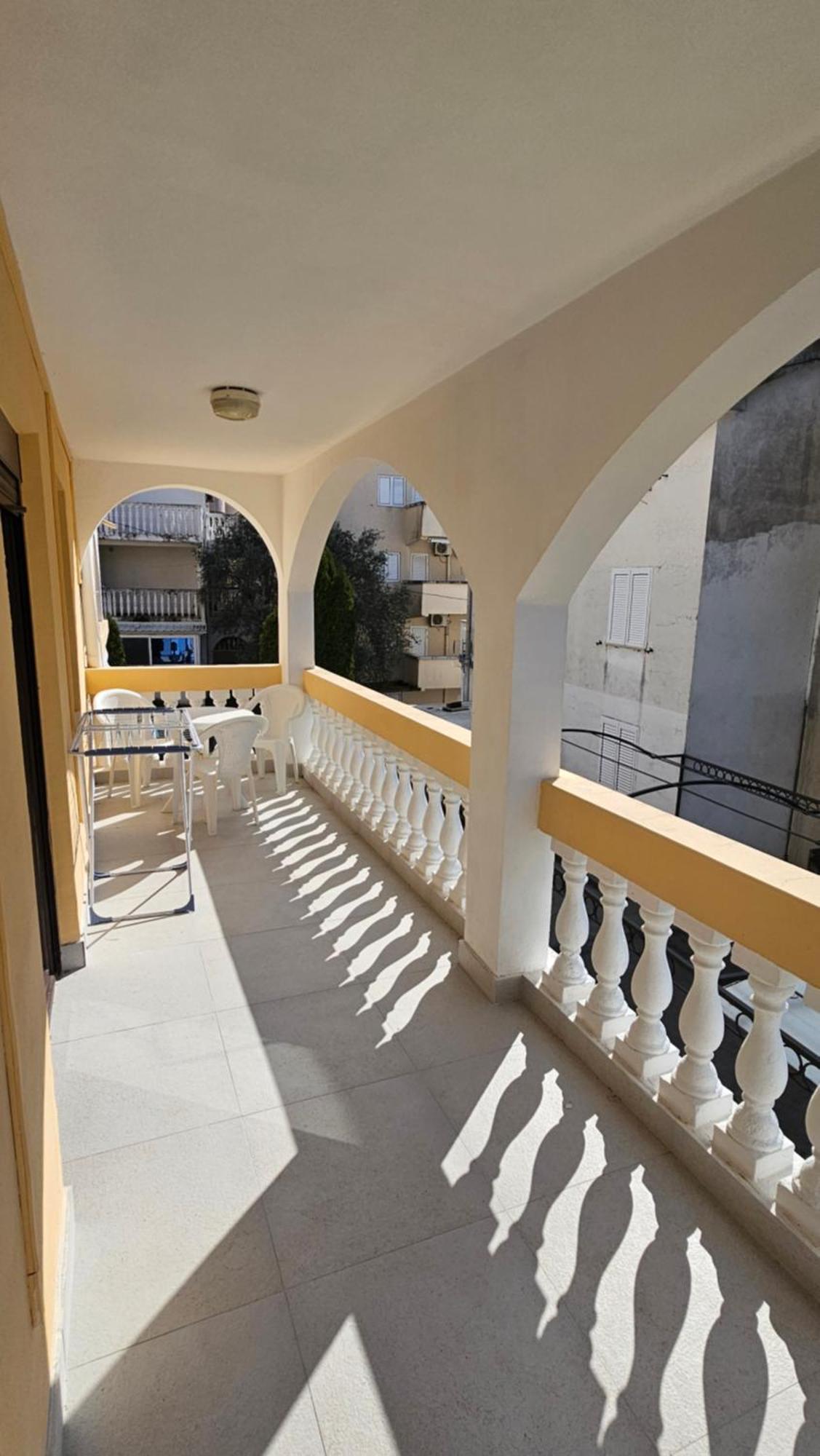 Apartmani Lime Petrovac エクステリア 写真