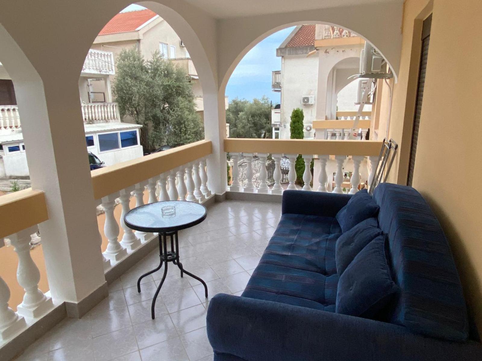 Apartmani Lime Petrovac エクステリア 写真