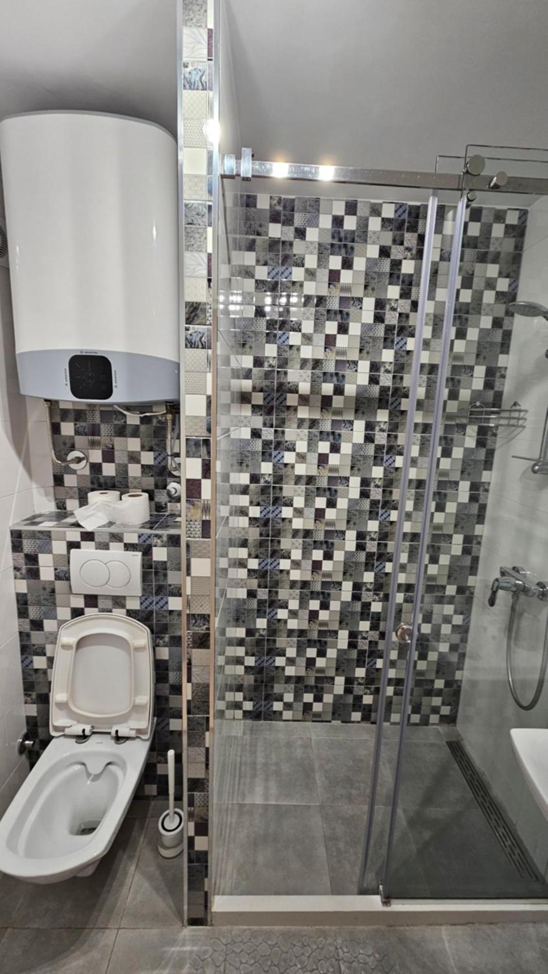 Apartmani Lime Petrovac エクステリア 写真