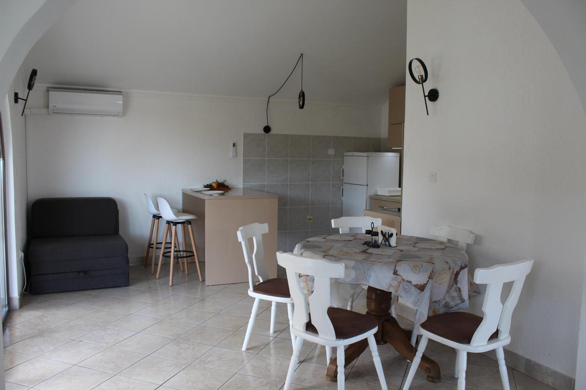 Apartmani Lime Petrovac エクステリア 写真