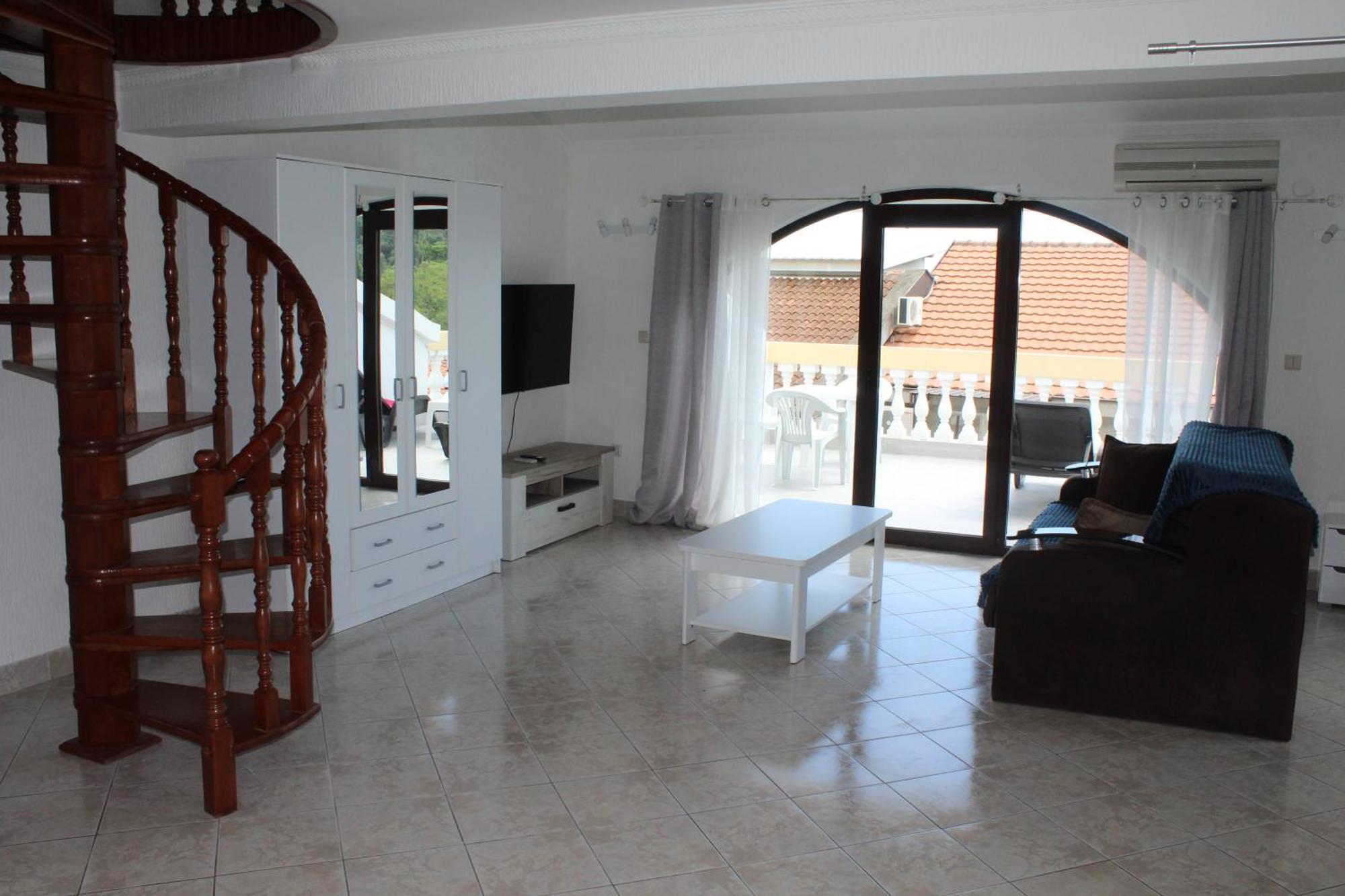 Apartmani Lime Petrovac エクステリア 写真