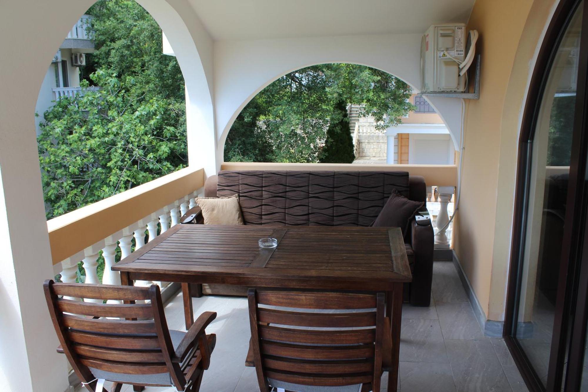 Apartmani Lime Petrovac エクステリア 写真