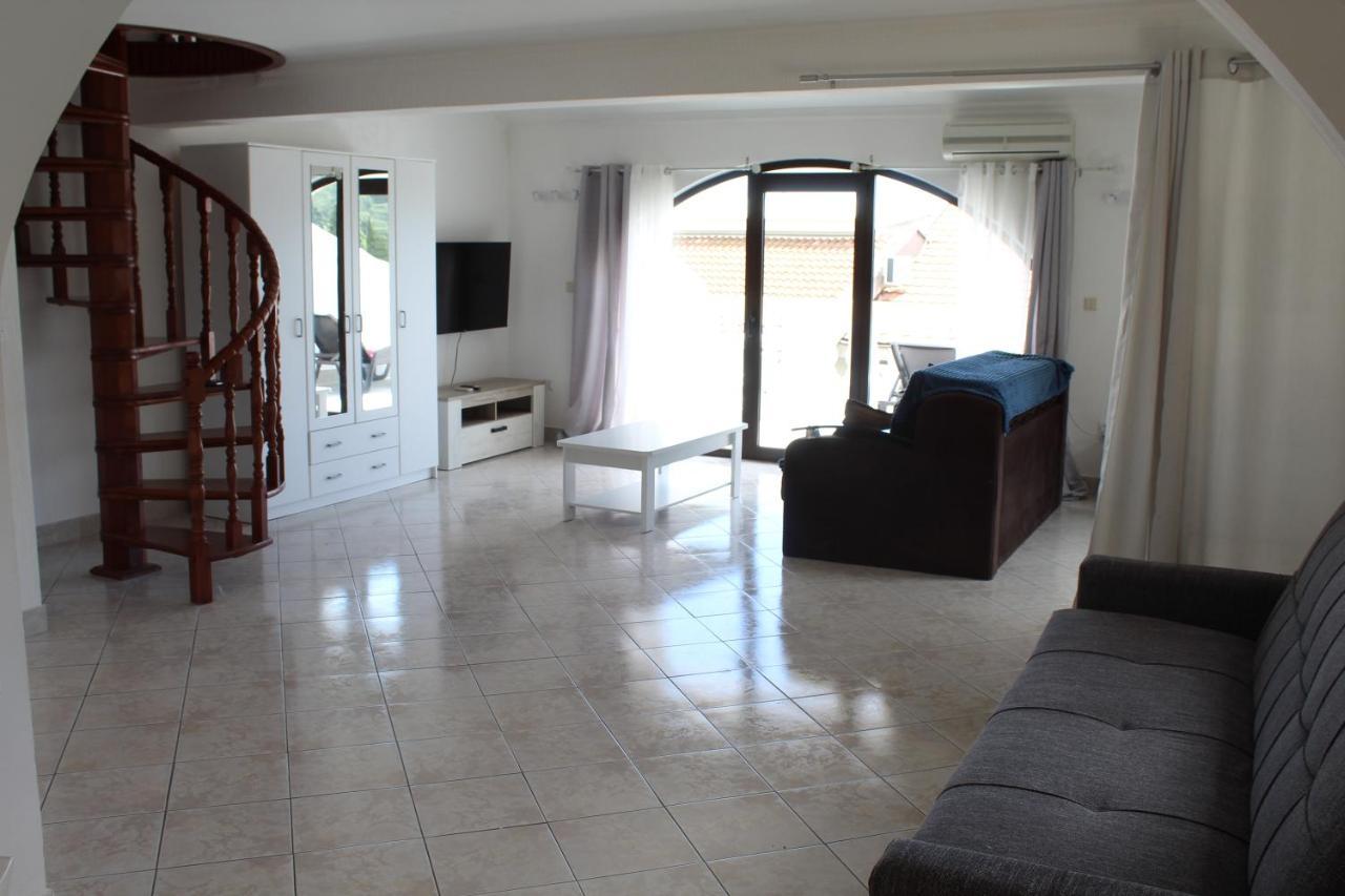 Apartmani Lime Petrovac エクステリア 写真